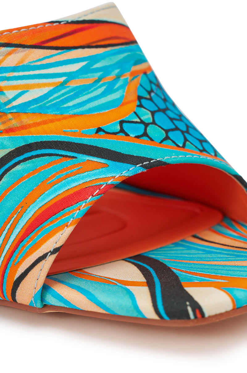 « Aquarelle » — Sandales Stiletto Imprimées, Bleu Multi