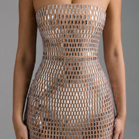 « Amaya » — Robe Longue Bandeau Ornée, Amande