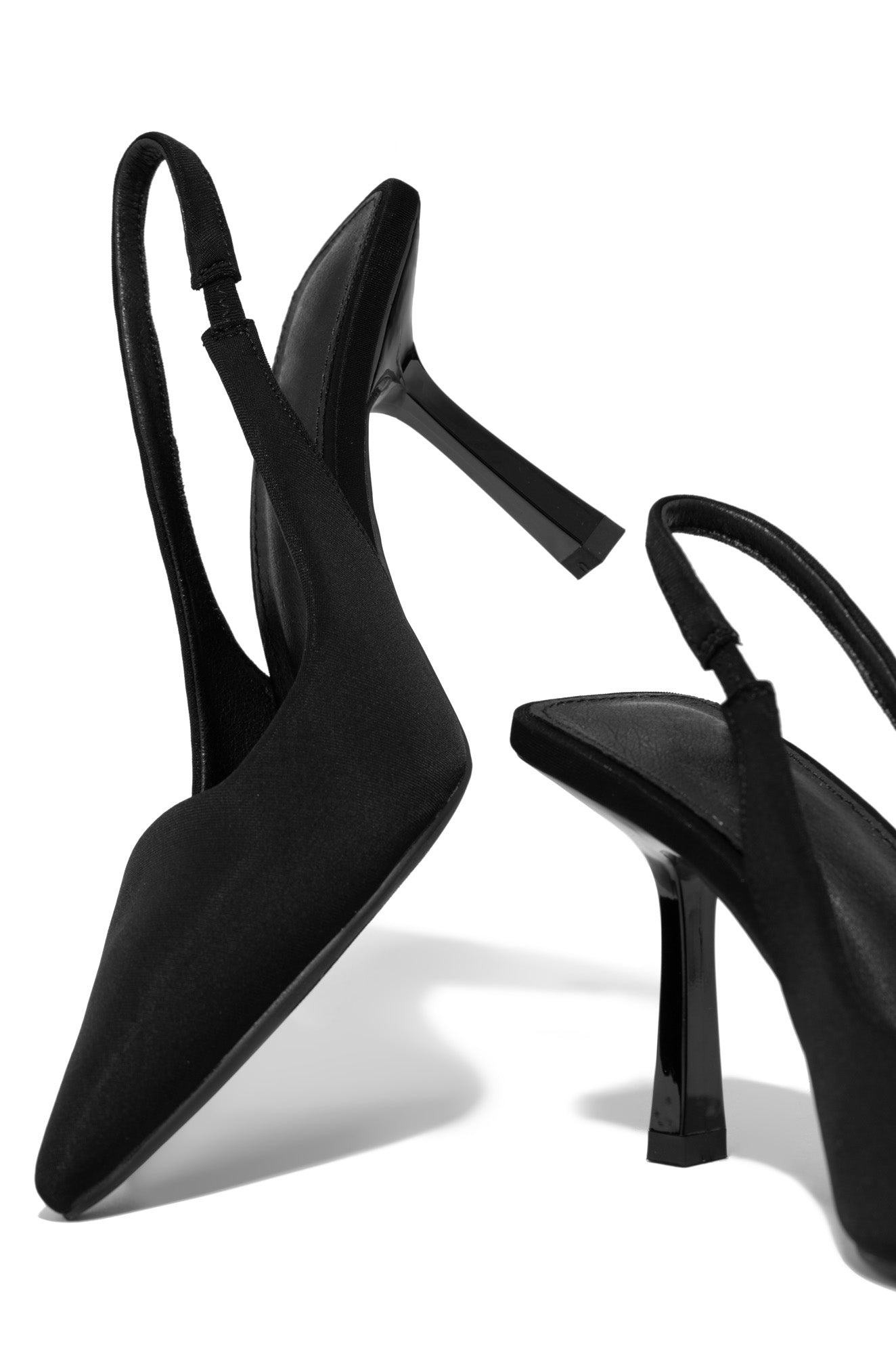 « Cariatide » — Escarpins Slingback, Noir