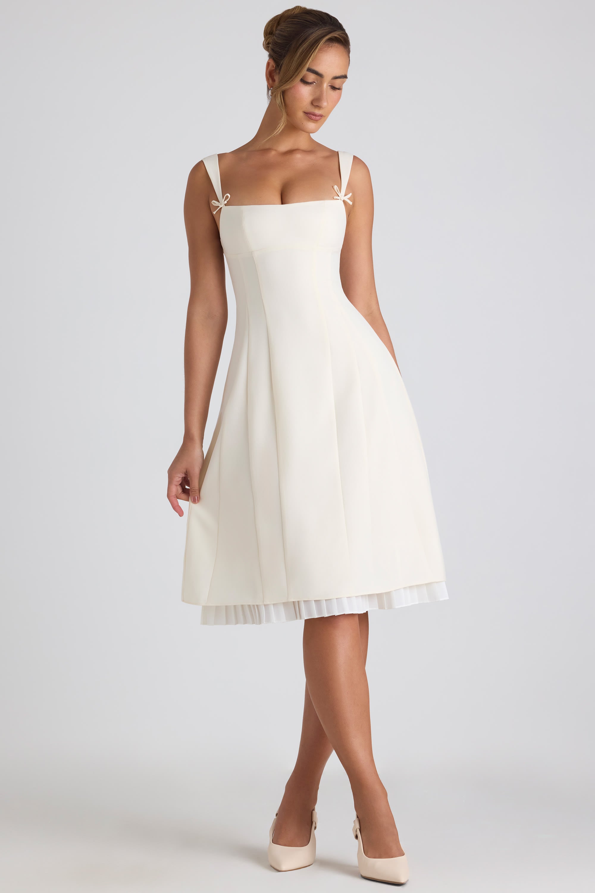 « Candeur » — Robe Midi Bardot Nœud Plissée, Ivoire