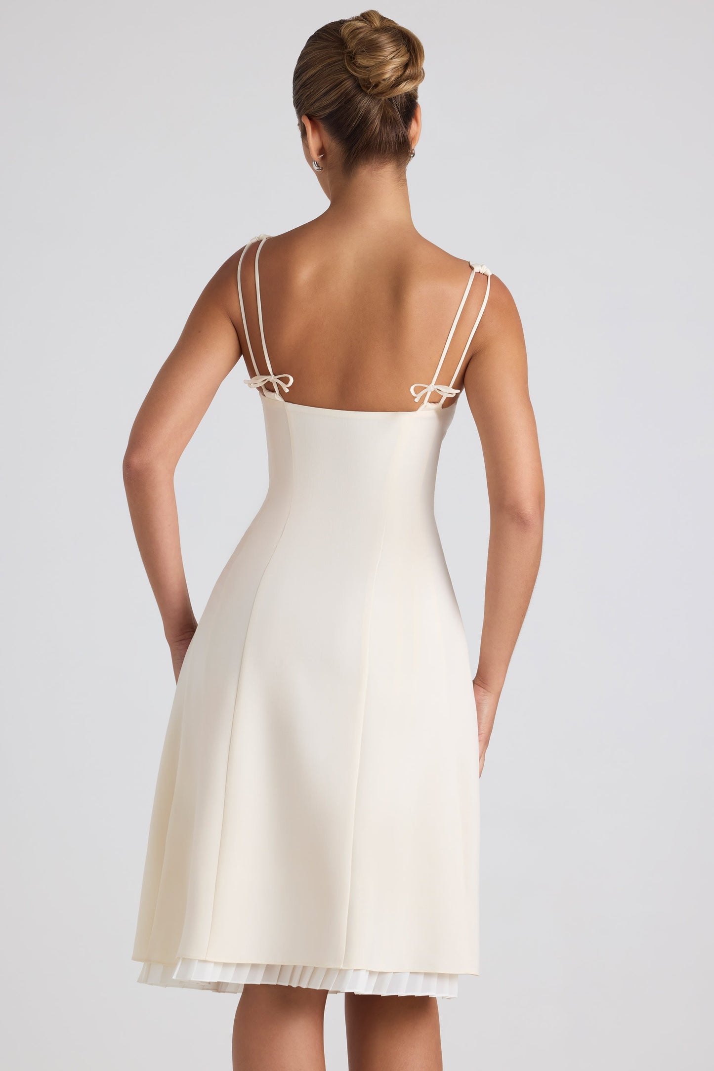 « Candeur » — Robe Midi Bardot Nœud Plissée, Ivoire