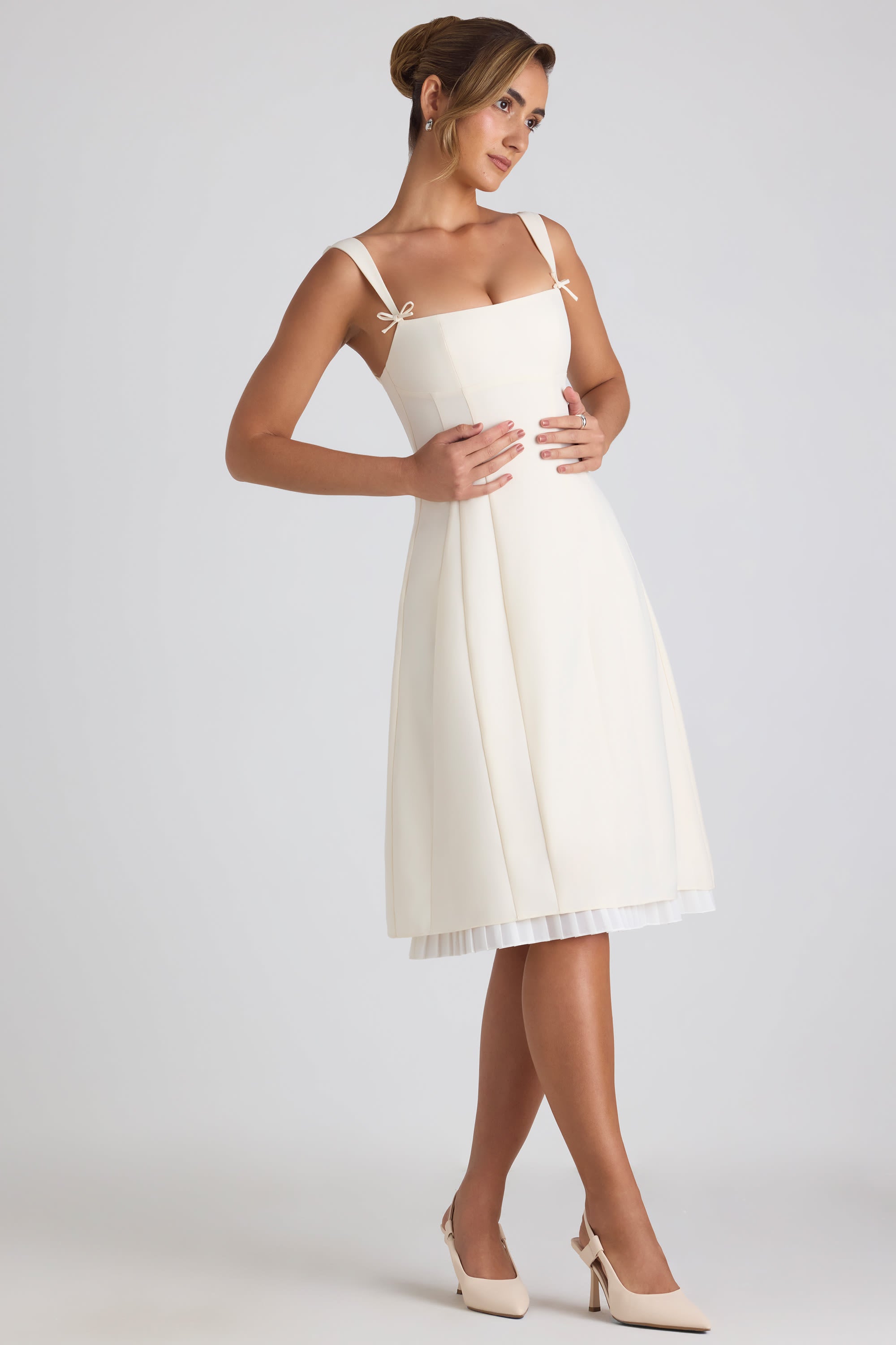 « Candeur » — Robe Midi Bardot Nœud Plissée, Ivoire