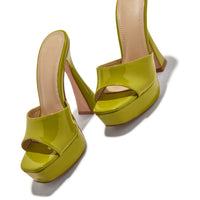 « Audace » — Mules Peep-Toe à Plateforme Chunky, Vert Citron