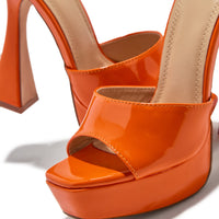 « Audace » — Mules Peep-Toe à Plateforme Chunky, Orange