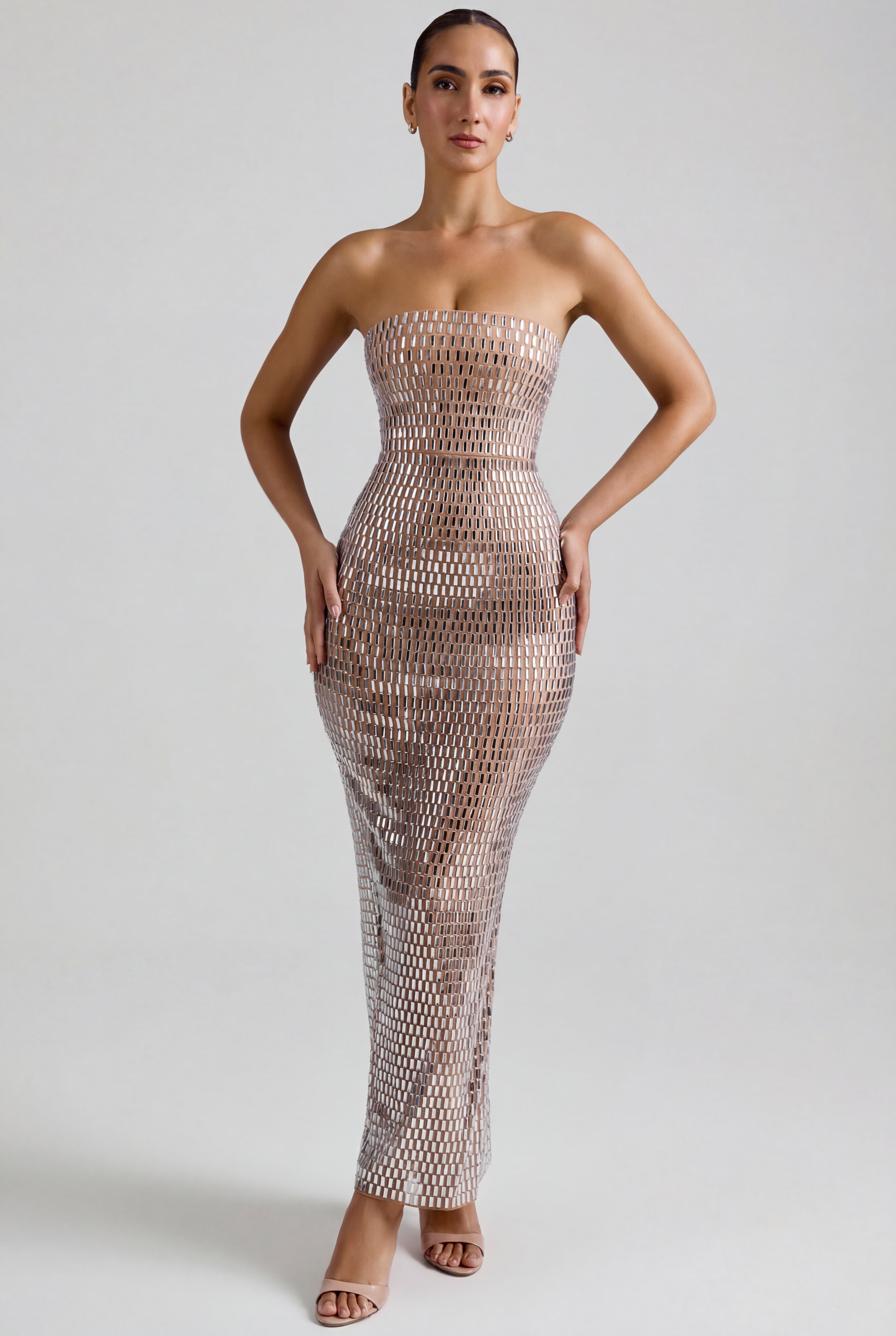 « Amaya » — Robe Longue Bandeau Ornée, Amande