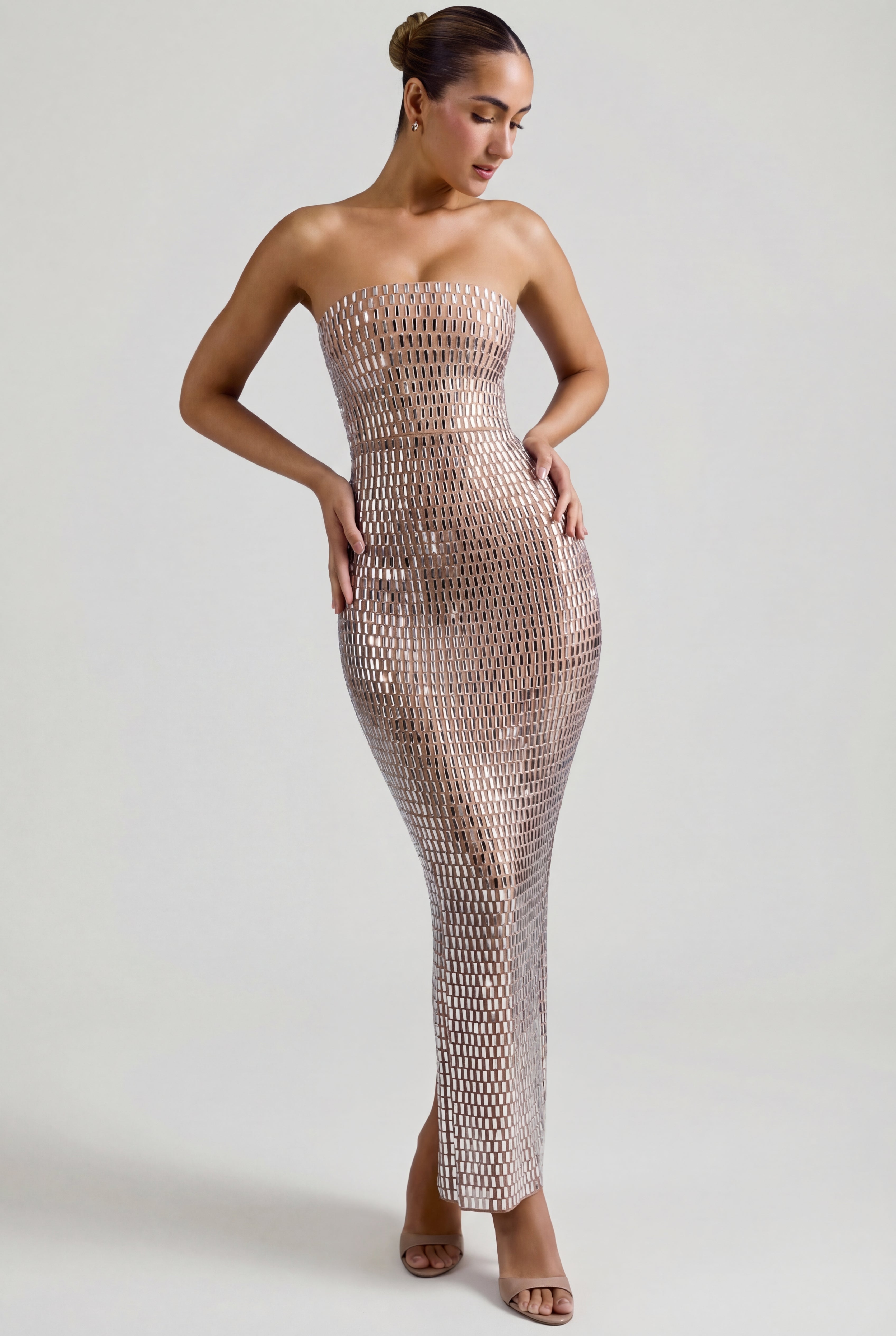 « Amaya » — Robe Longue Bandeau Ornée, Amande