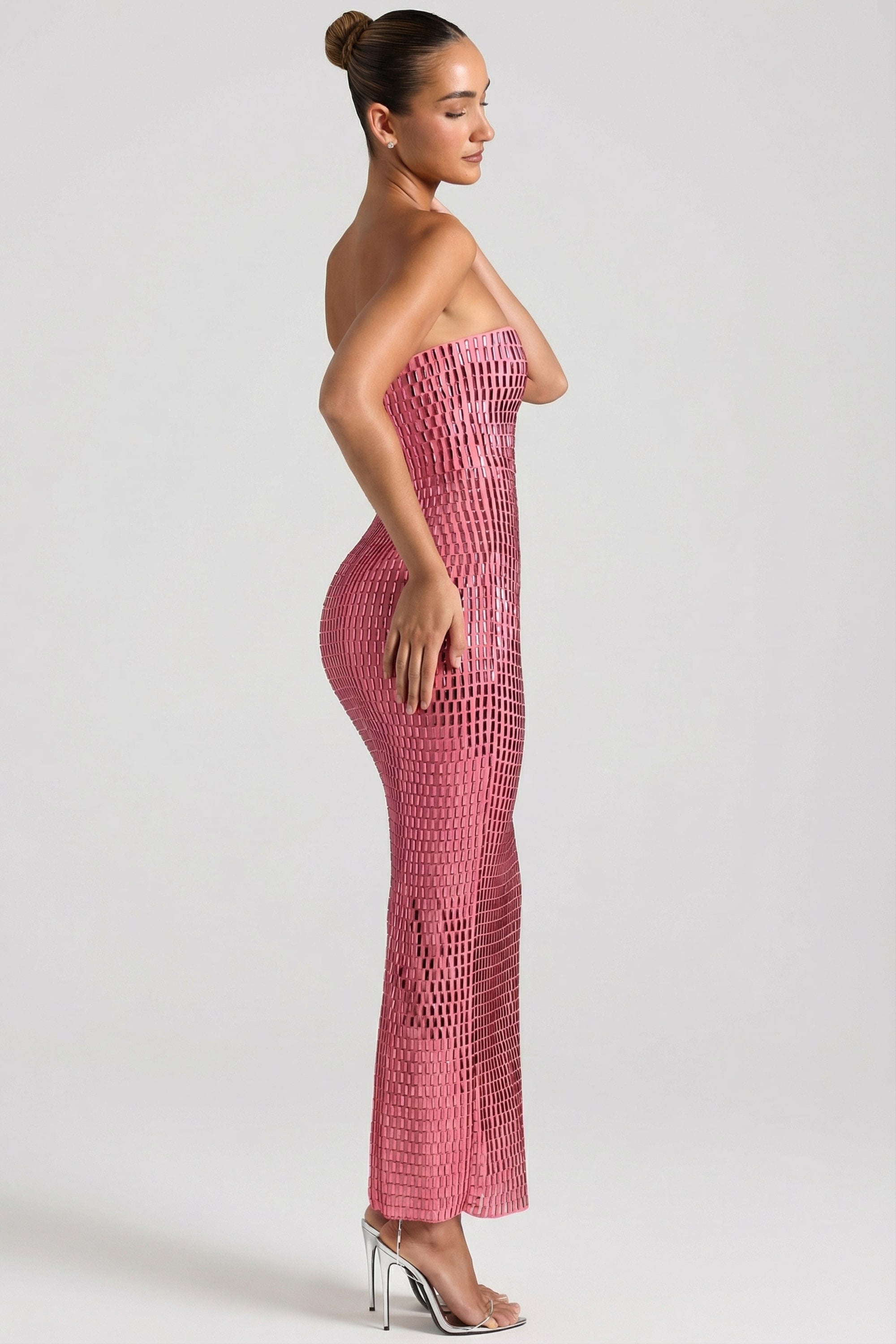 « Amaya » — Robe Longue Bandeau Ornée, Rose Pastèque