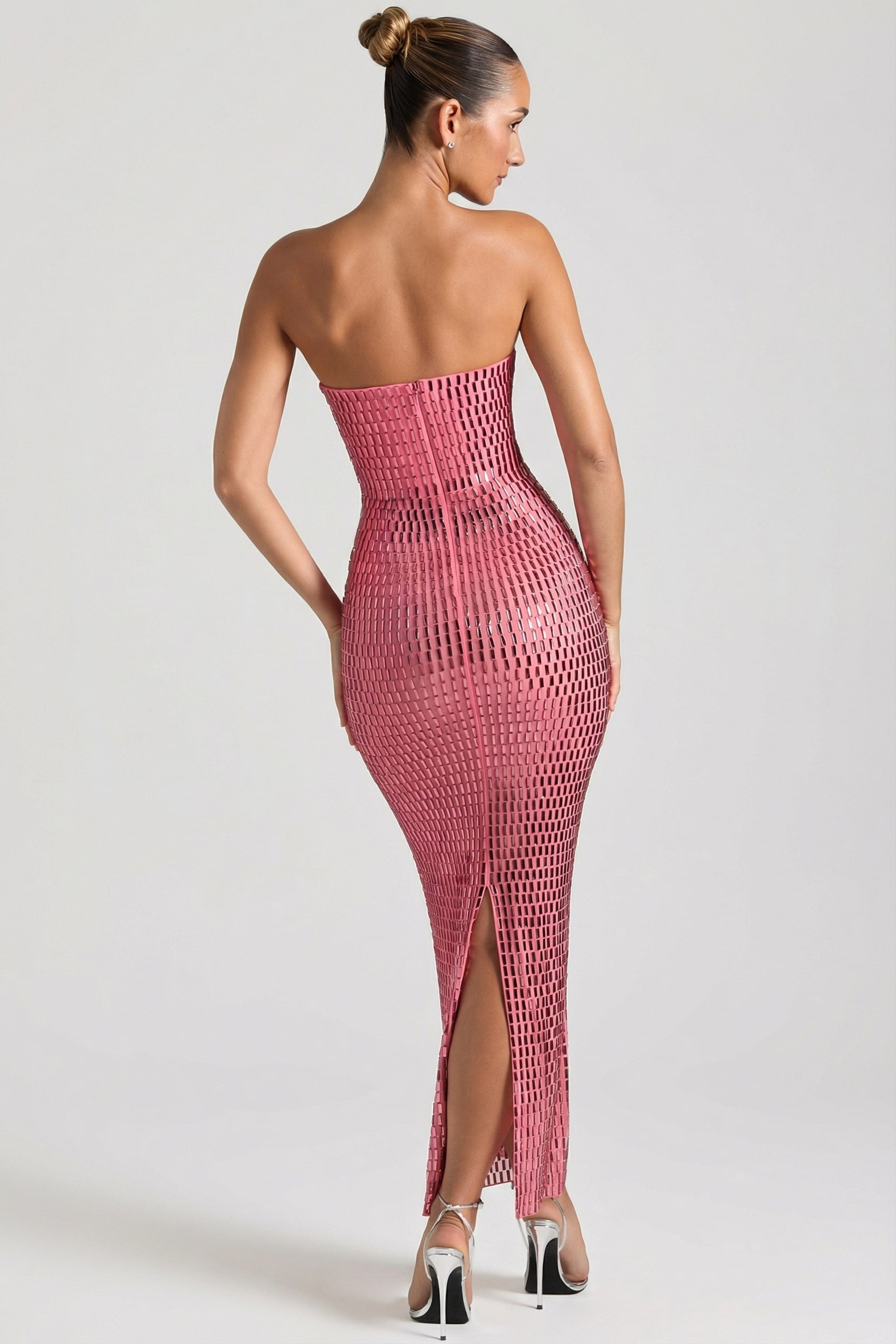 « Amaya » — Robe Longue Bandeau Ornée, Rose Pastèque