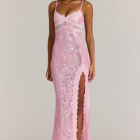 « Dentelle Rosée » — Robe Longue Bordée de Dentelle, Rose Poudré