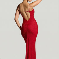 « Colmar » — Robe de Soirée Décolletée Ornée, Rouge