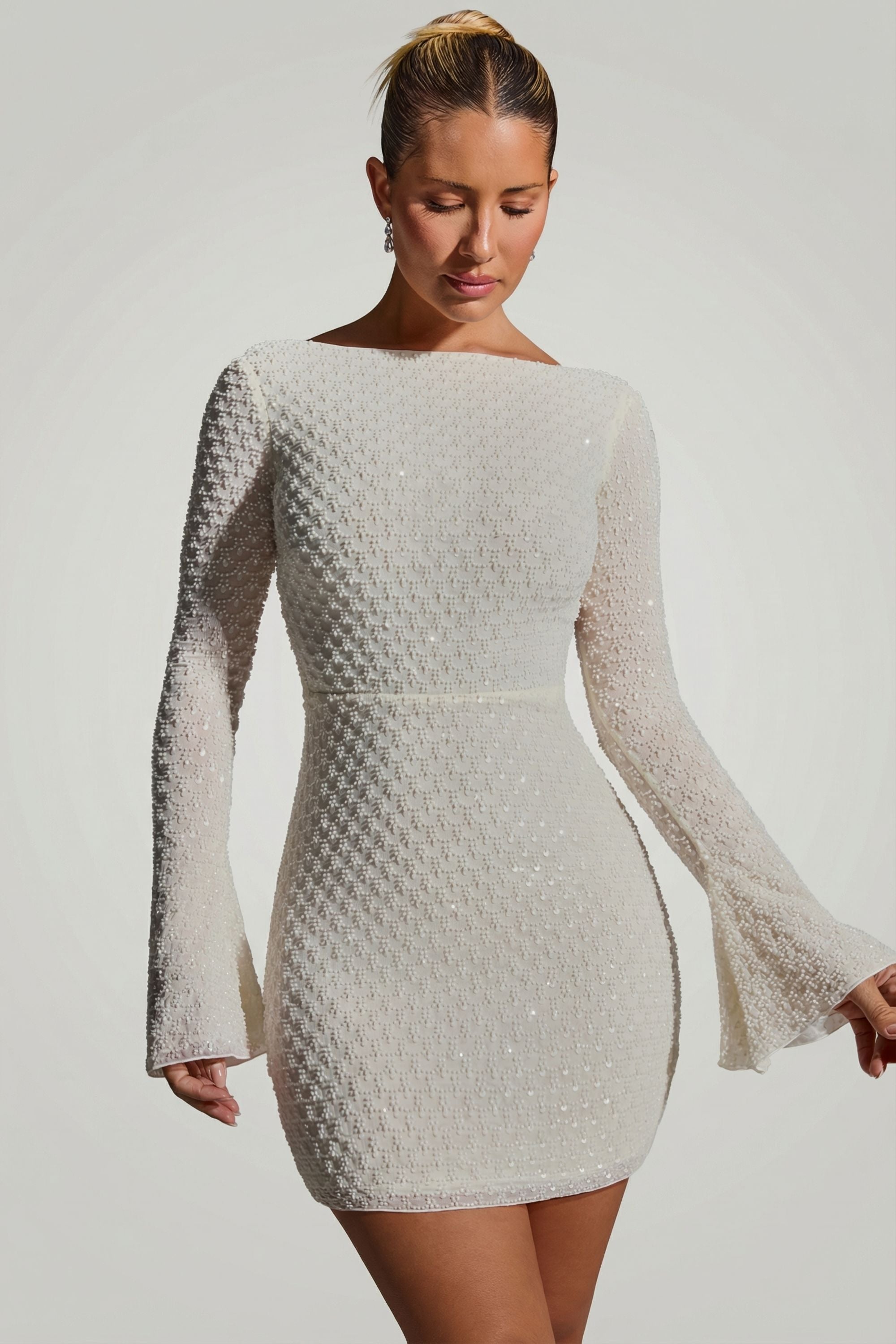« Grazina » — Robe Mini Manches Évasées Dos Nu, Blanc