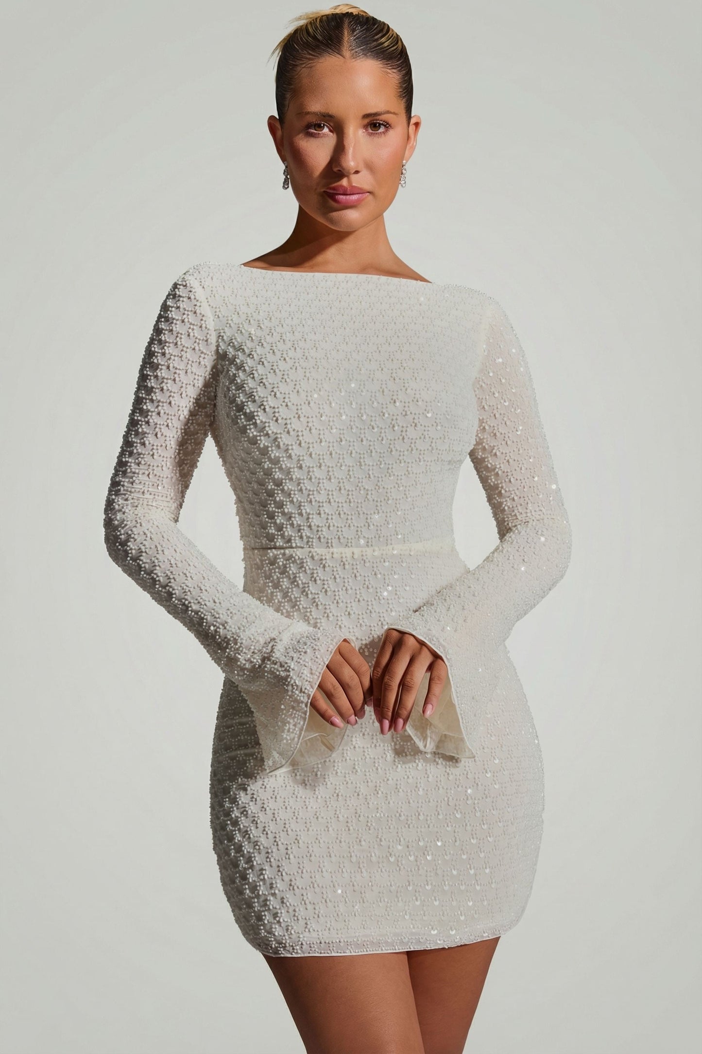 « Grazina » — Robe Mini Manches Évasées Dos Nu, Blanc