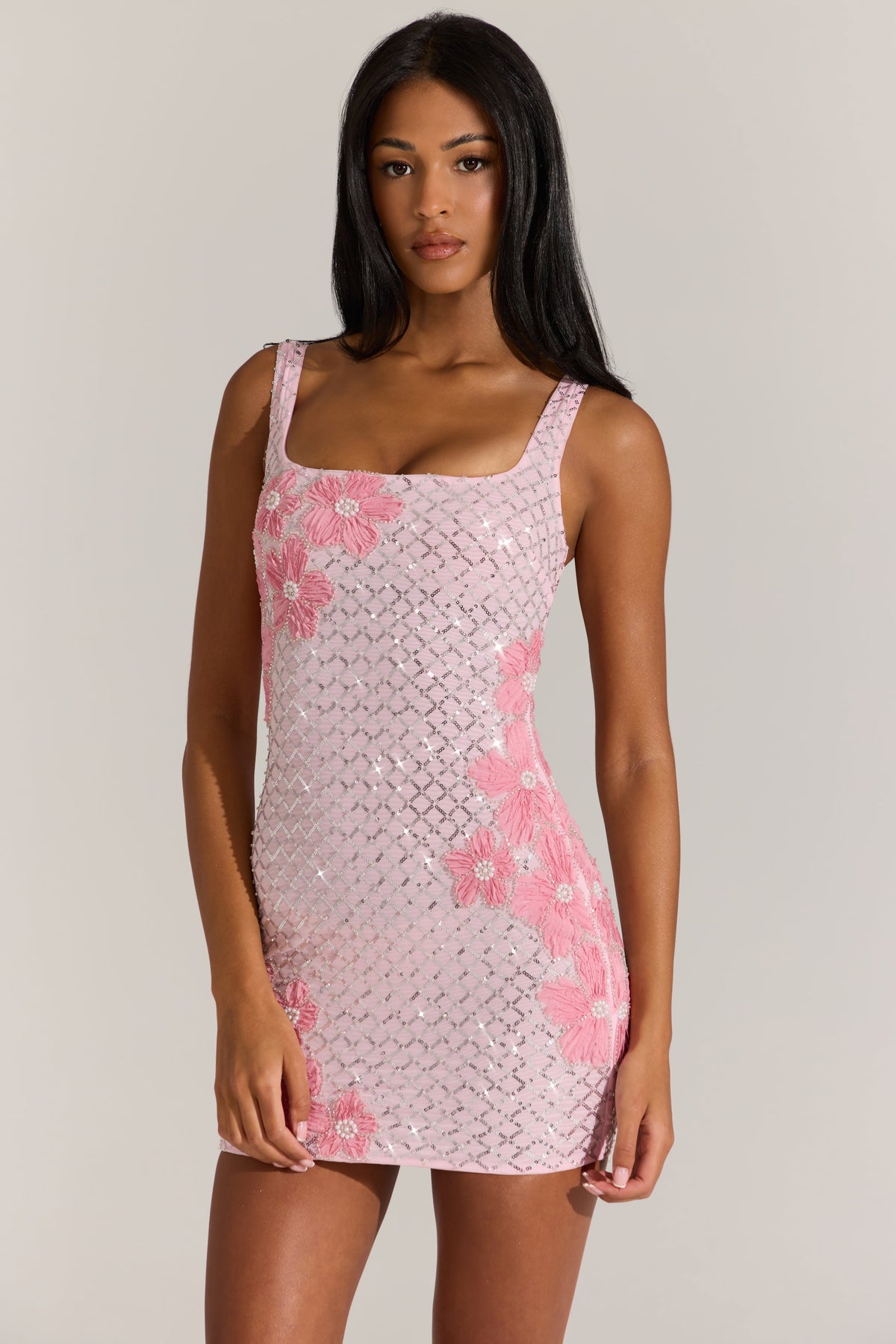 « Floraison » — Robe Courte Col Carré Brodée, Rose Poudré