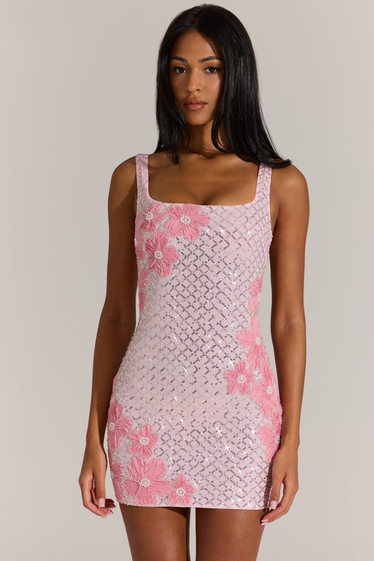 « Floraison » — Robe Courte Col Carré Brodée, Rose Poudré
