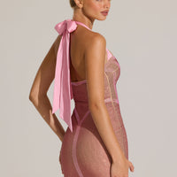 « Pétale Lumineux » — Robe Courte Dos-Nu Ornée, Rose Poudré