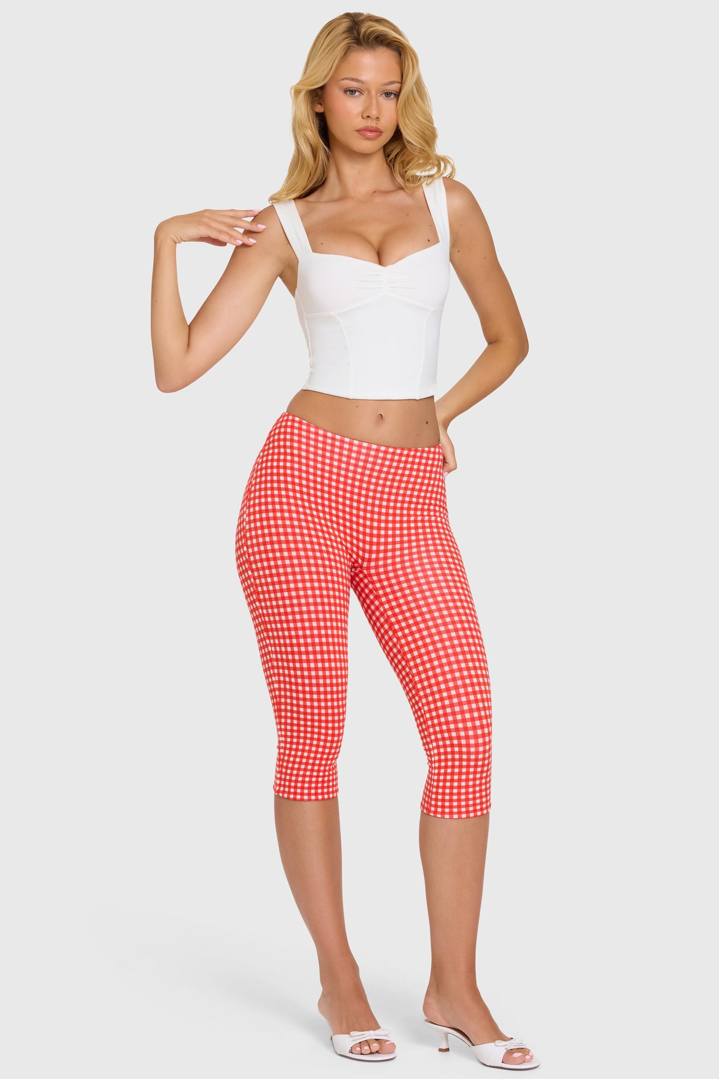 « Balade » — Pantalon Capri Taille Basse, Rouge Vichy — jiblia.store