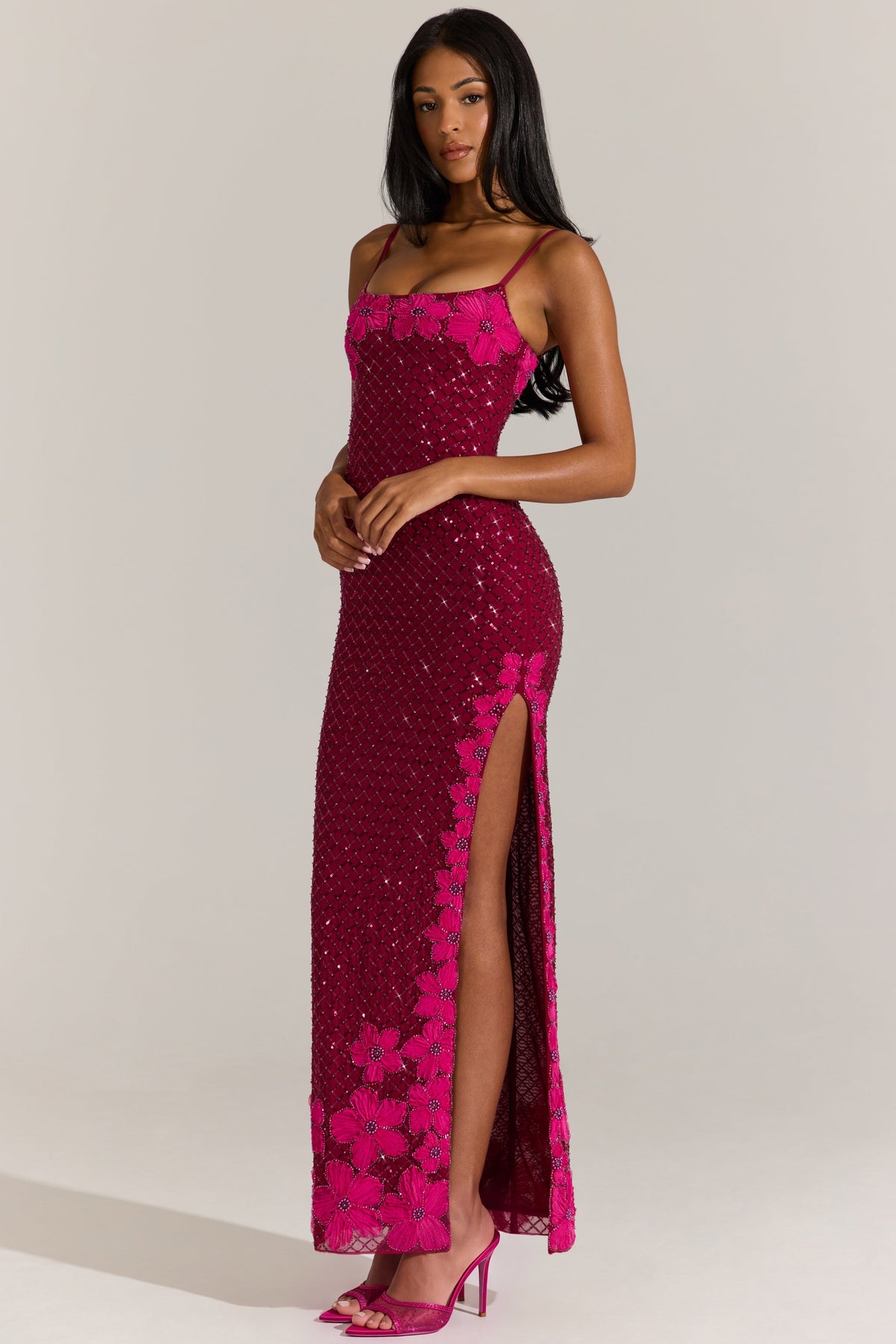 « Constellation » — Robe Longue Col Carré Brodée, Grenat