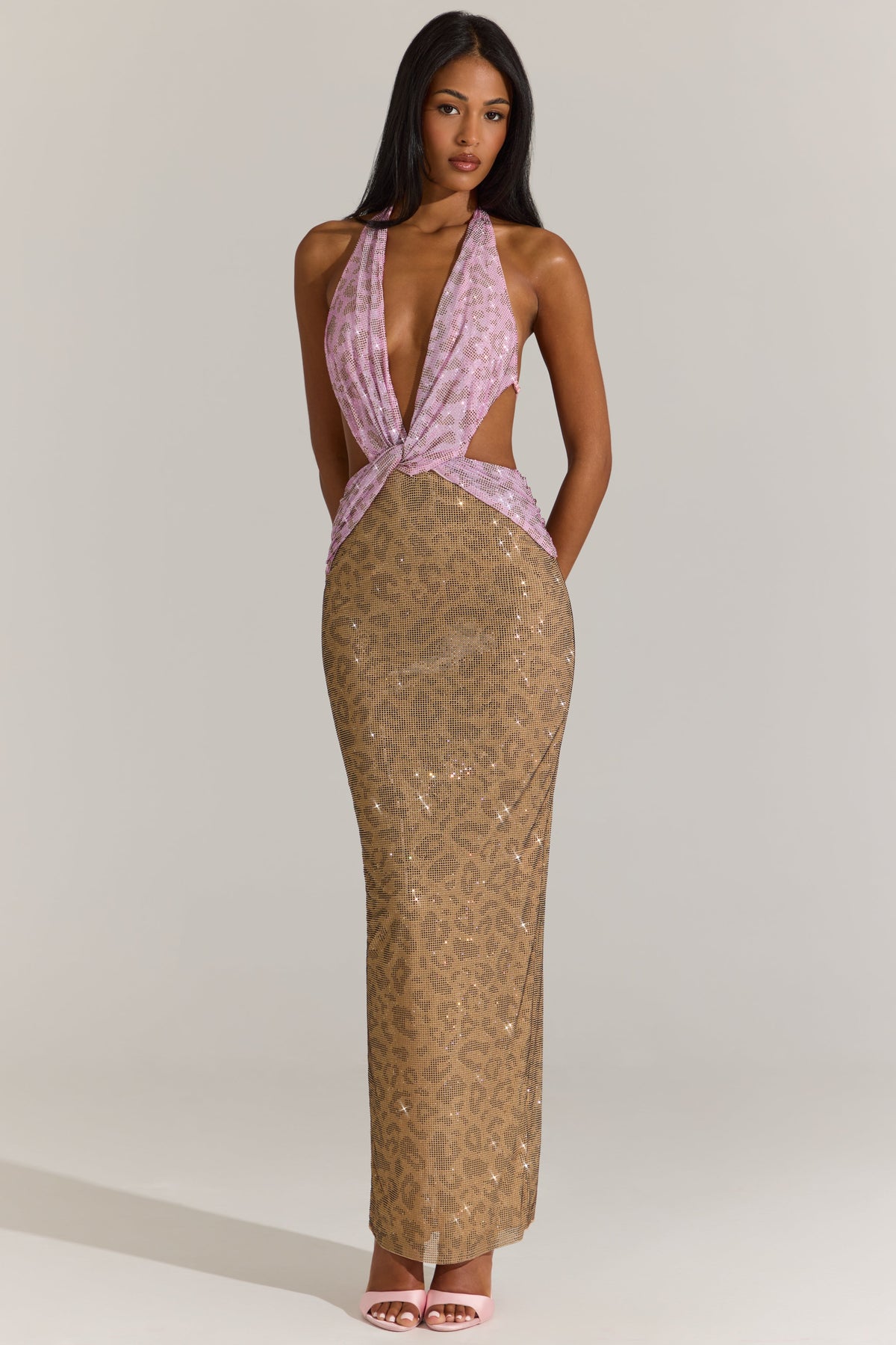 « Panthère Rose » — Robe Longue Découpée Ornée, Léopard Rose