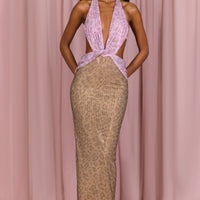 « Panthère Rose » — Robe Longue Découpée Ornée, Léopard Rose