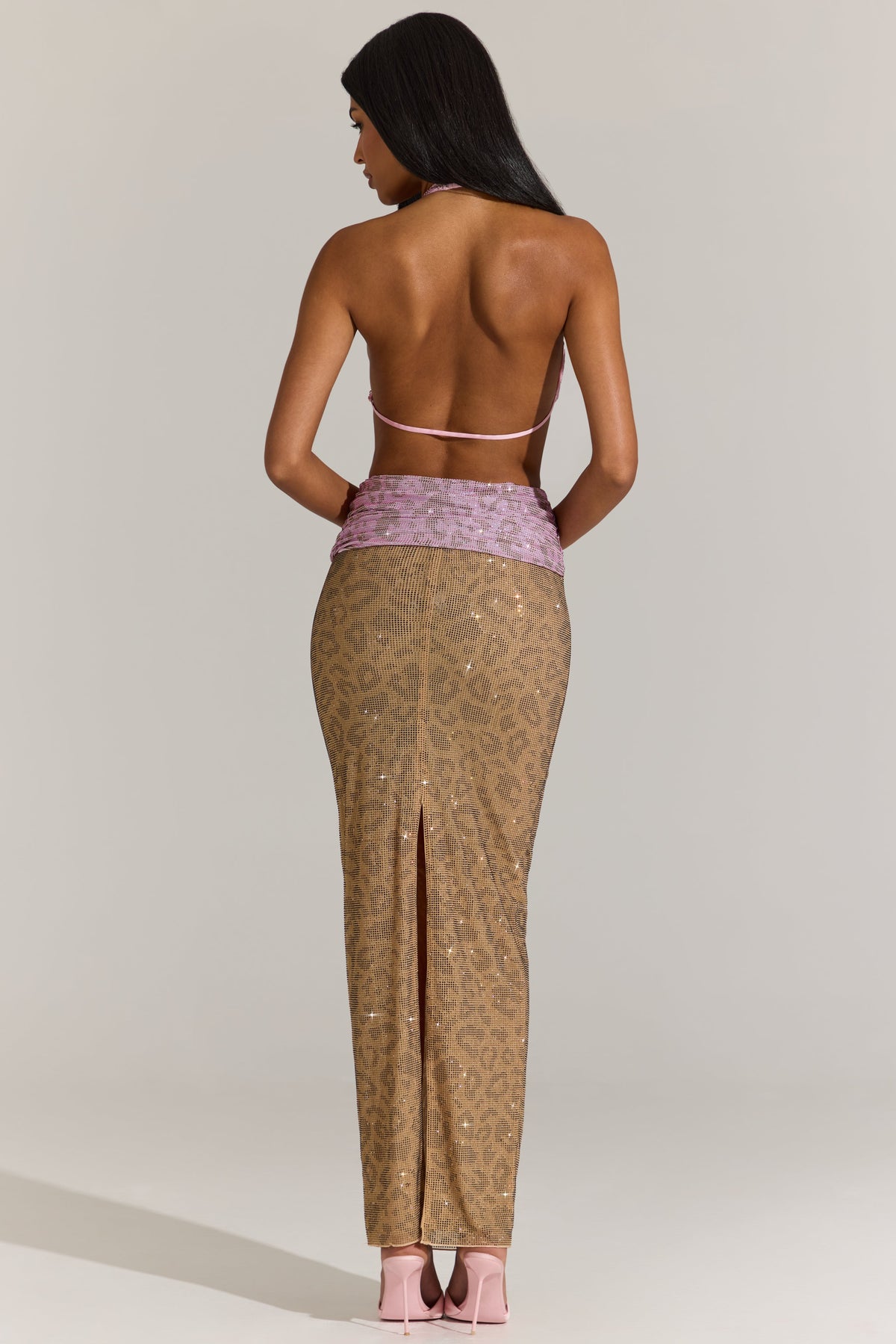 « Panthère Rose » — Robe Longue Découpée Ornée, Léopard Rose