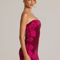 « Jardin d’Hiver » — Robe Courte Bandeau Brodée, Grenat