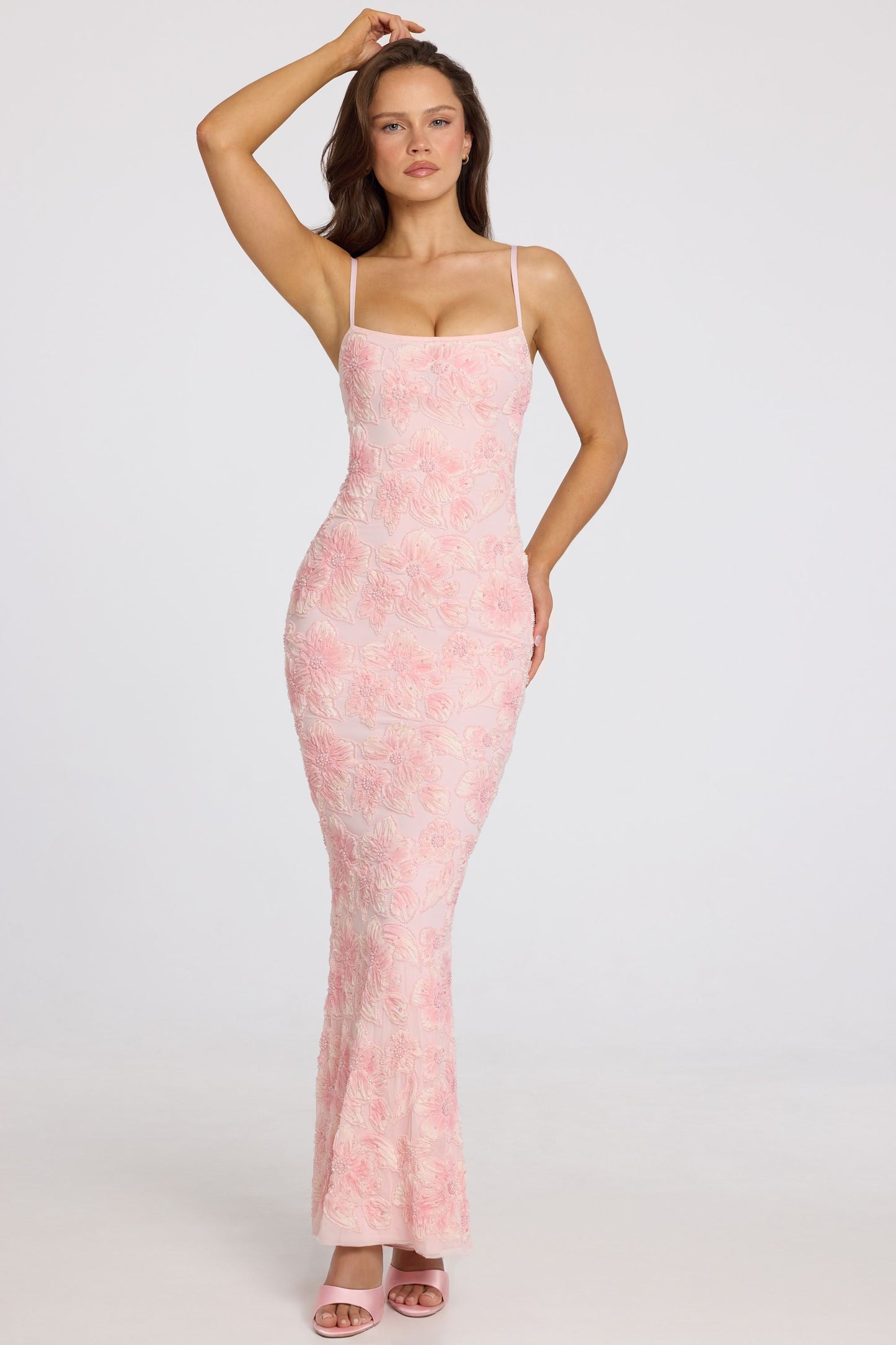 « Opale » — Robe Longue Sculptante Perlée, Rose Ombré