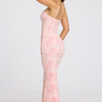 « Opale » — Robe Longue Sculptante Perlée, Rose Ombré