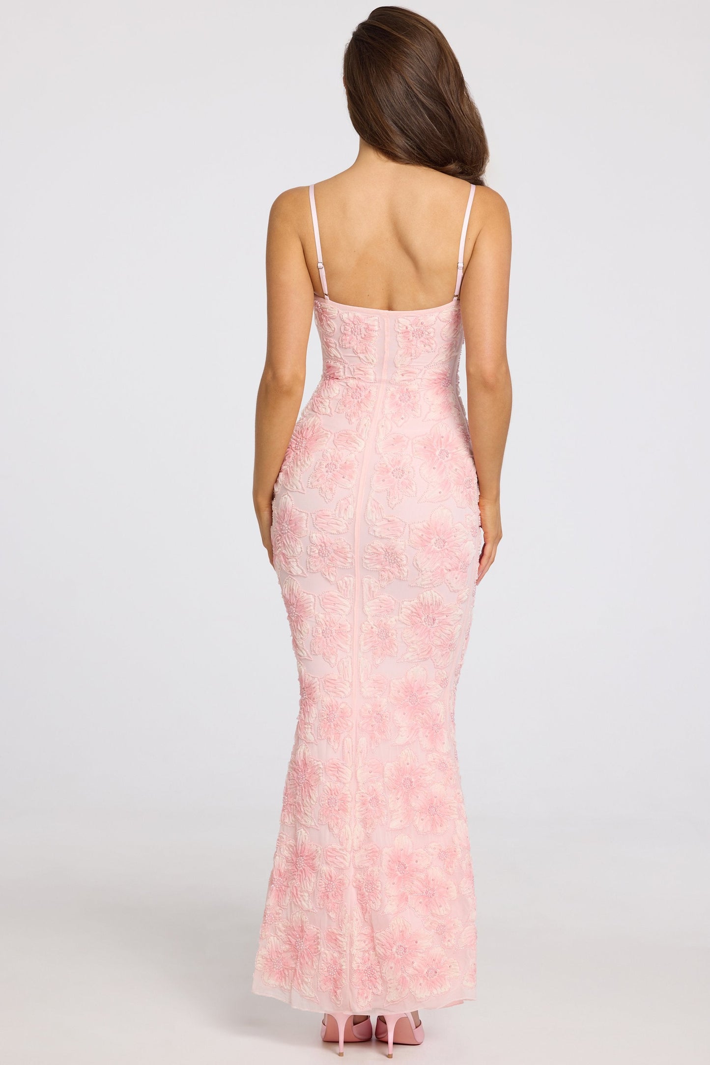 « Opale » — Robe Longue Sculptante Perlée, Rose Ombré