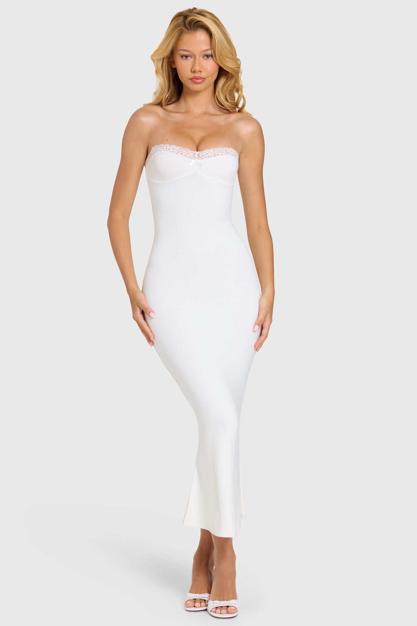 « Douceur » — Robe Midi Dentelle Modal, Coco