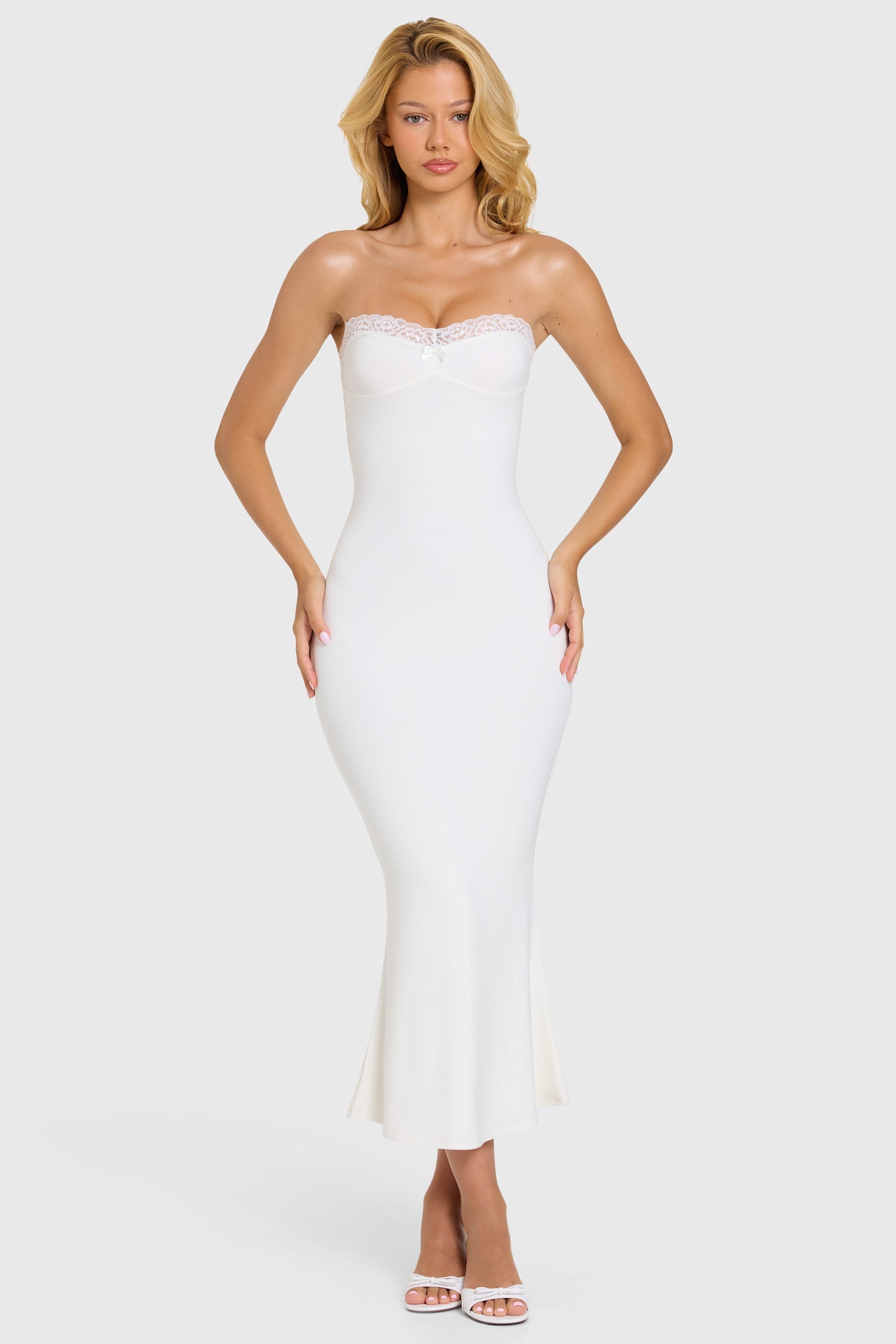 « Douceur » — Robe Midi Dentelle Modal, Coco