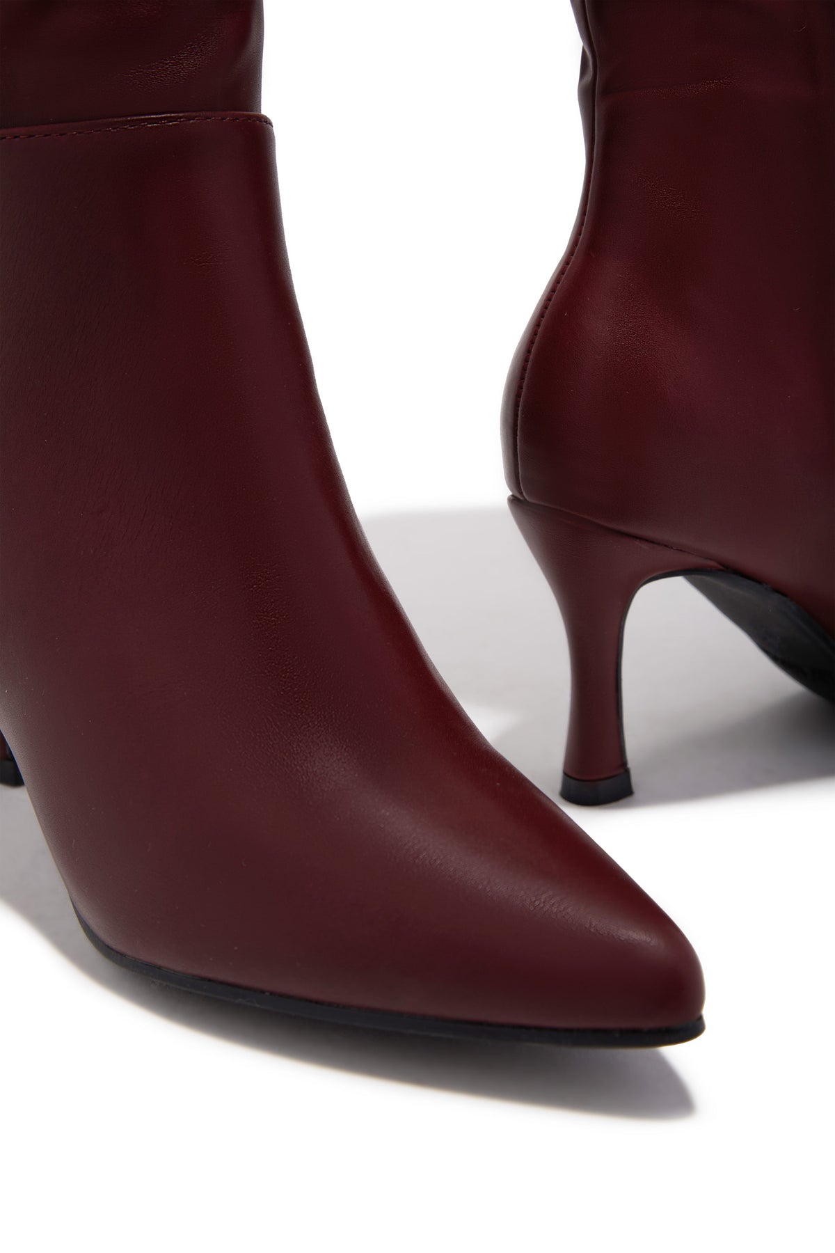 « Rubis d’Automne » — Bottes Hautes à Talon, Bordeaux
